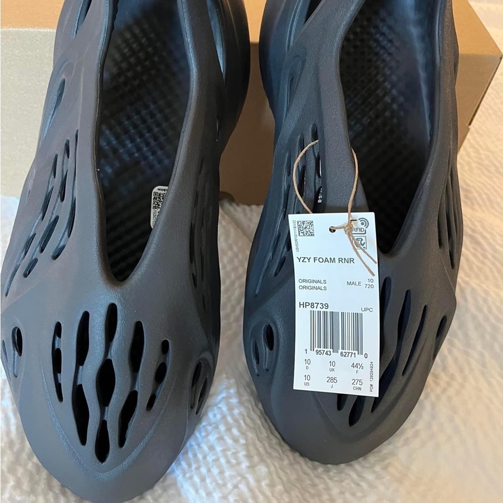 Yeezy Foam Runner ONYX